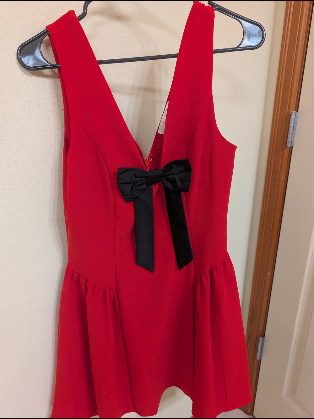 Red Sleeveless V-Neck Dress with Black Bow